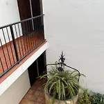 De La Madrona 1st Floor Easy Street Parking *