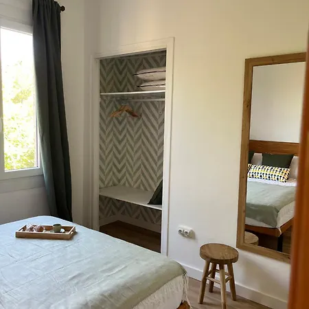 Апартаменты De La Madrona 1st Floor Easy Street Parking *